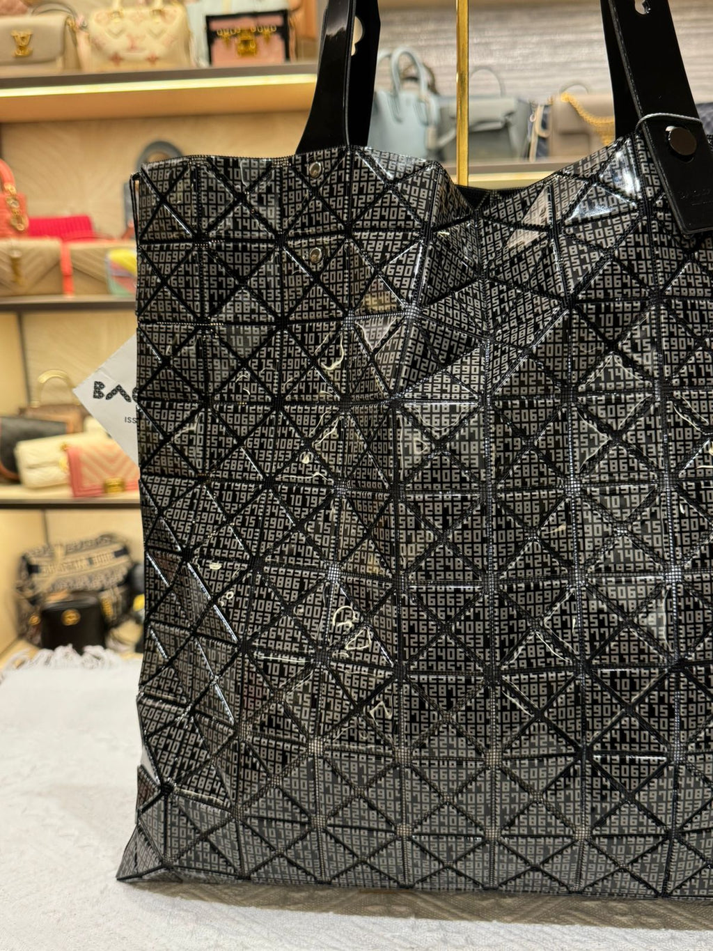 Bao Bao Tote Font Black