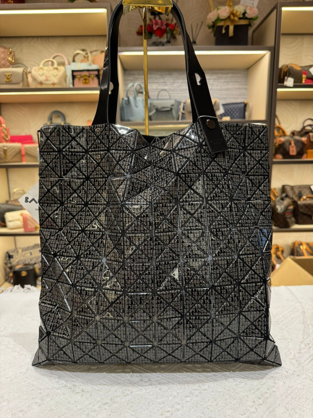 Bao Bao Tote Font Black