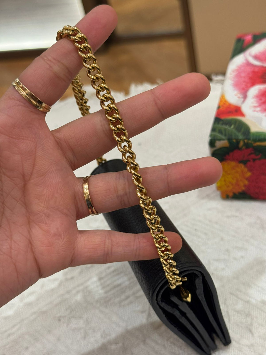 Gucci Wallet With Short Chain