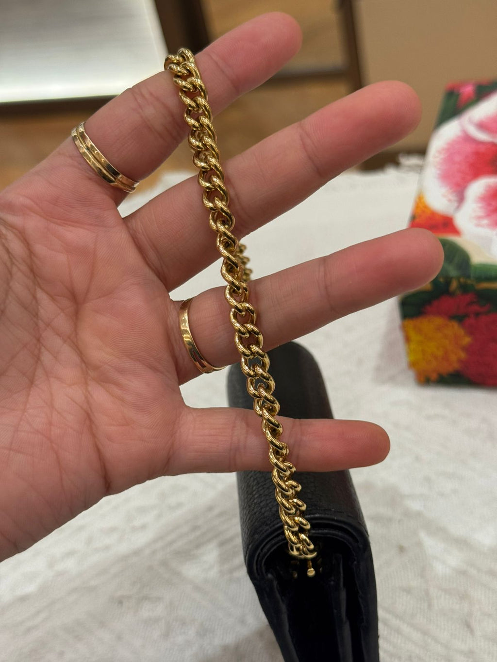Gucci Wallet With Short Chain