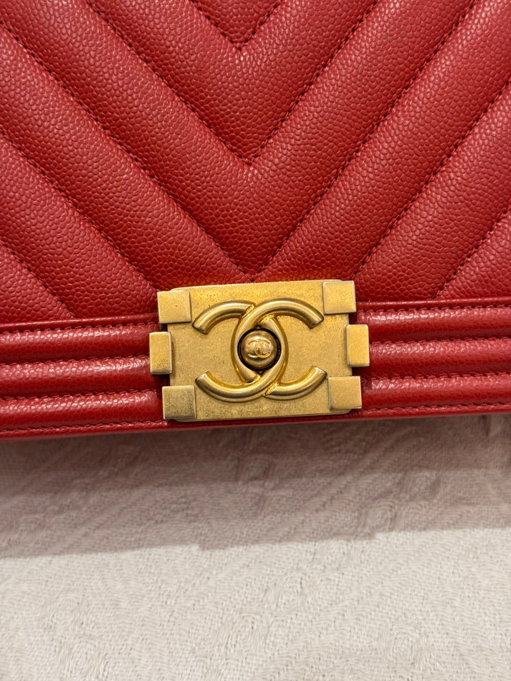 Chanel Boy Med Chevron Red