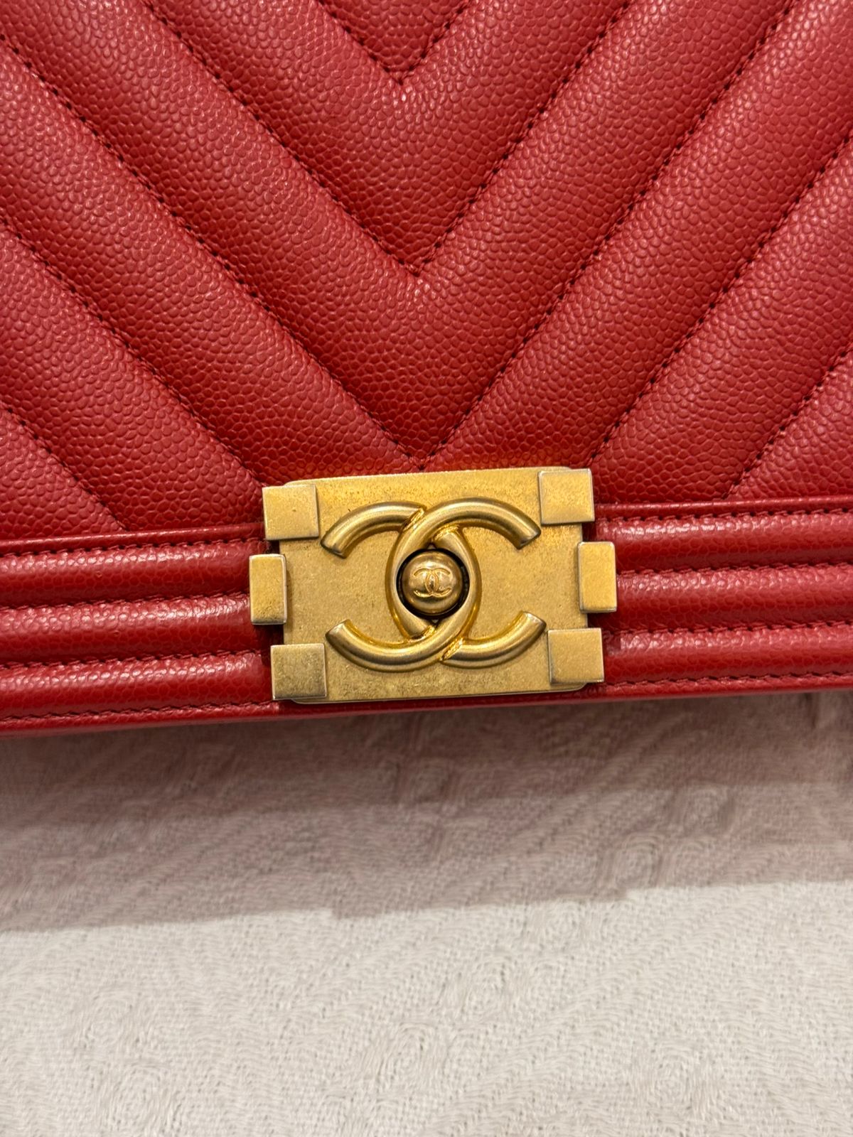 Chanel Boy Med Chevron Red