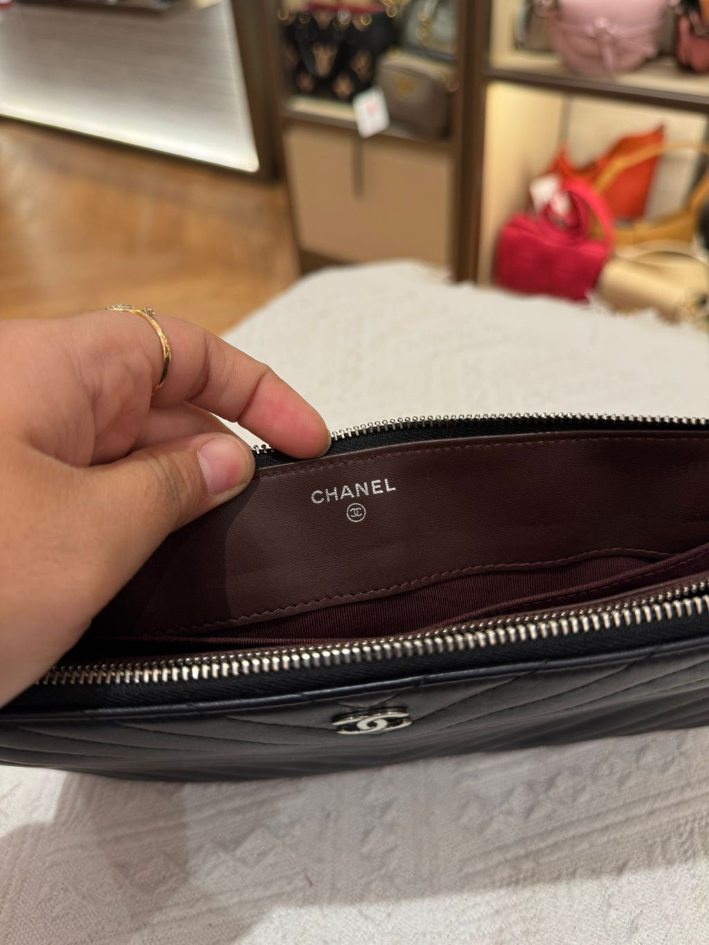 Chanel Clutch black