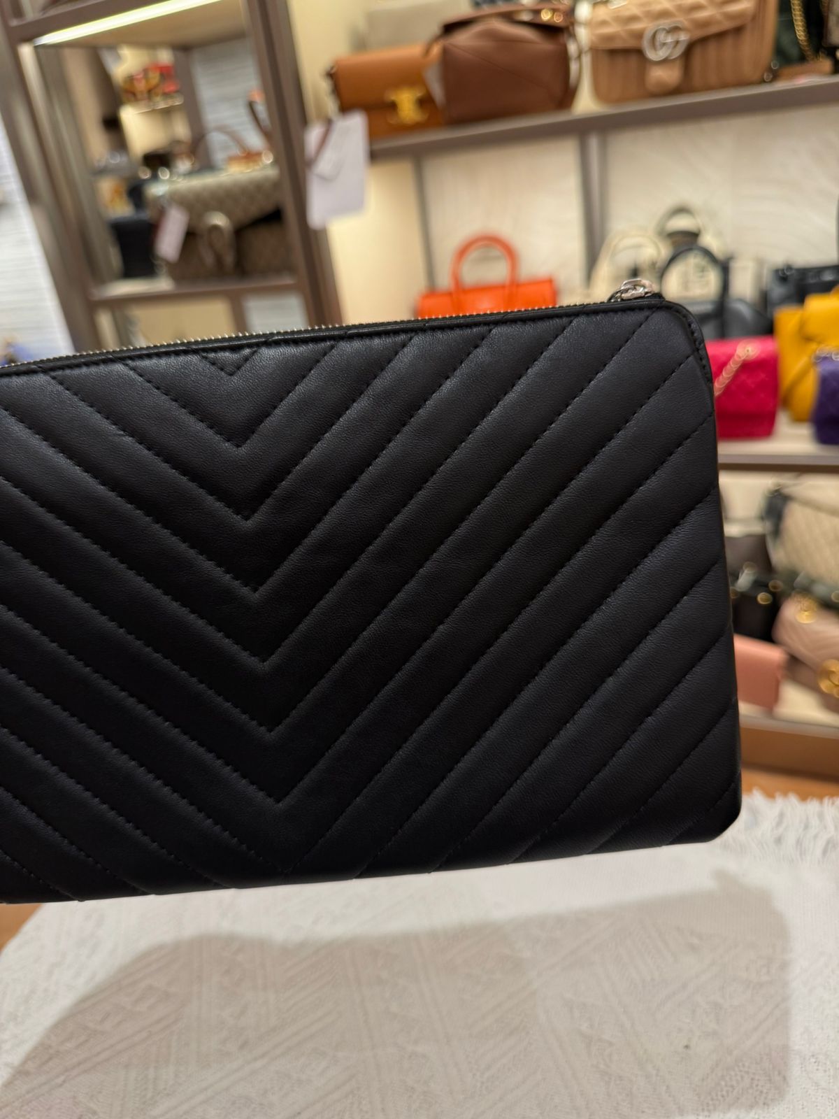 Chanel Clutch black