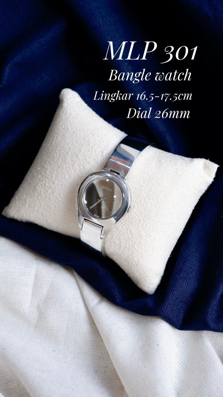 Gucci Bangle Silver Round