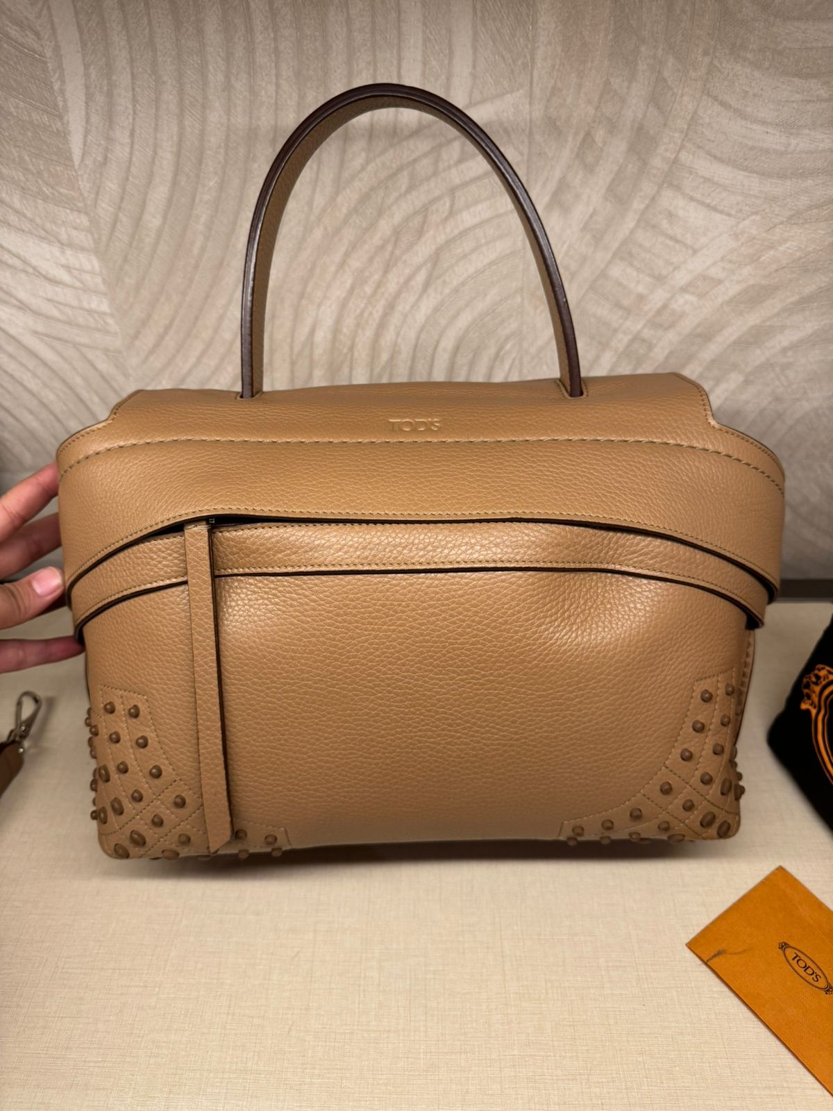 Tods Wave Medium
