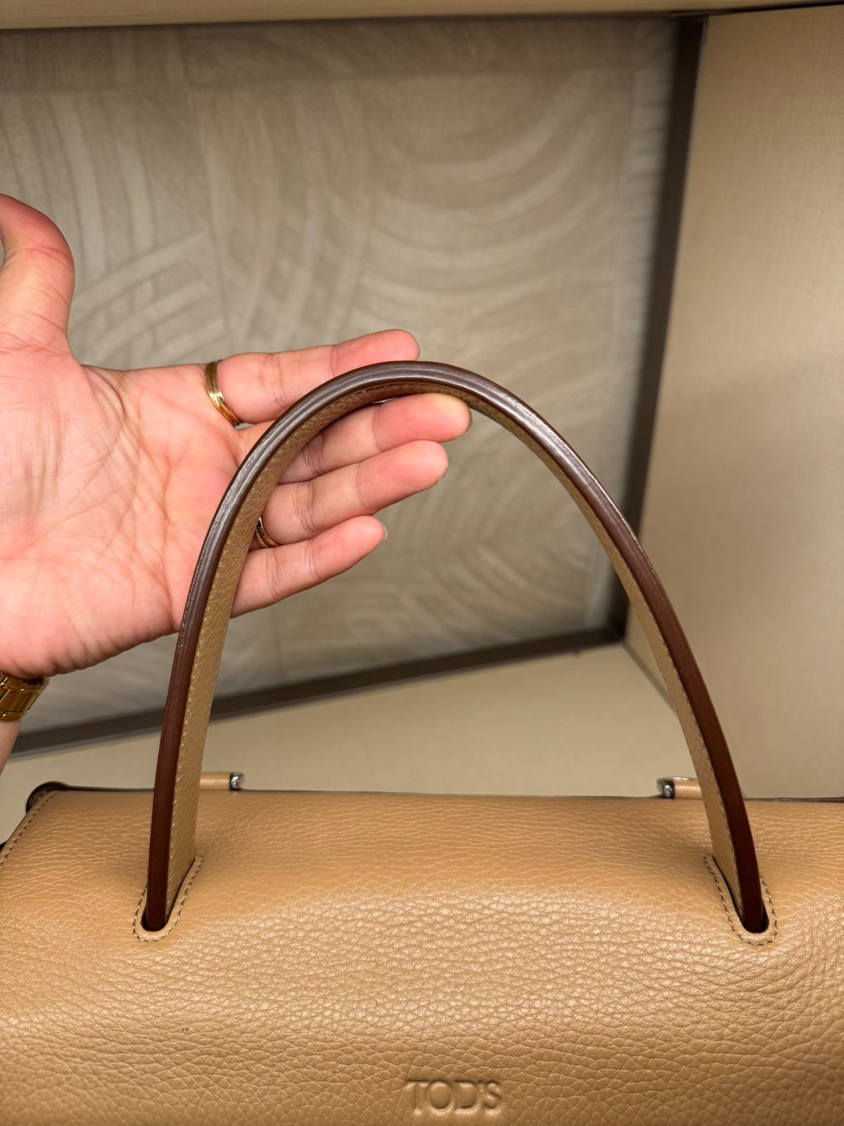 Tods Wave Medium