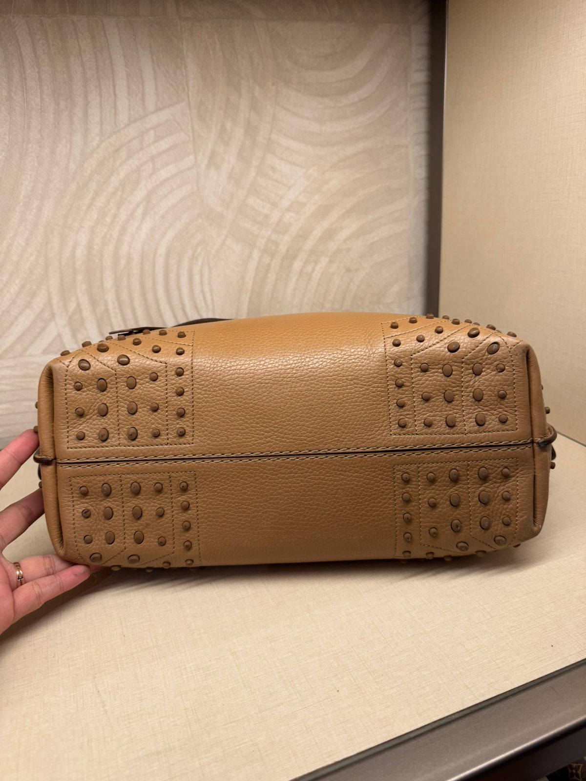 Tods Wave Medium