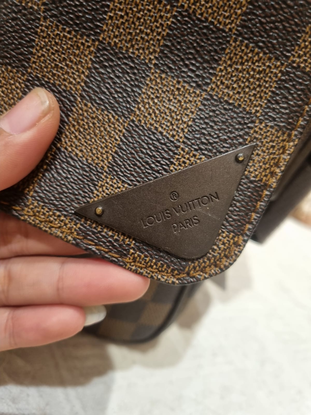Louis Vuitton Mesenger Dam