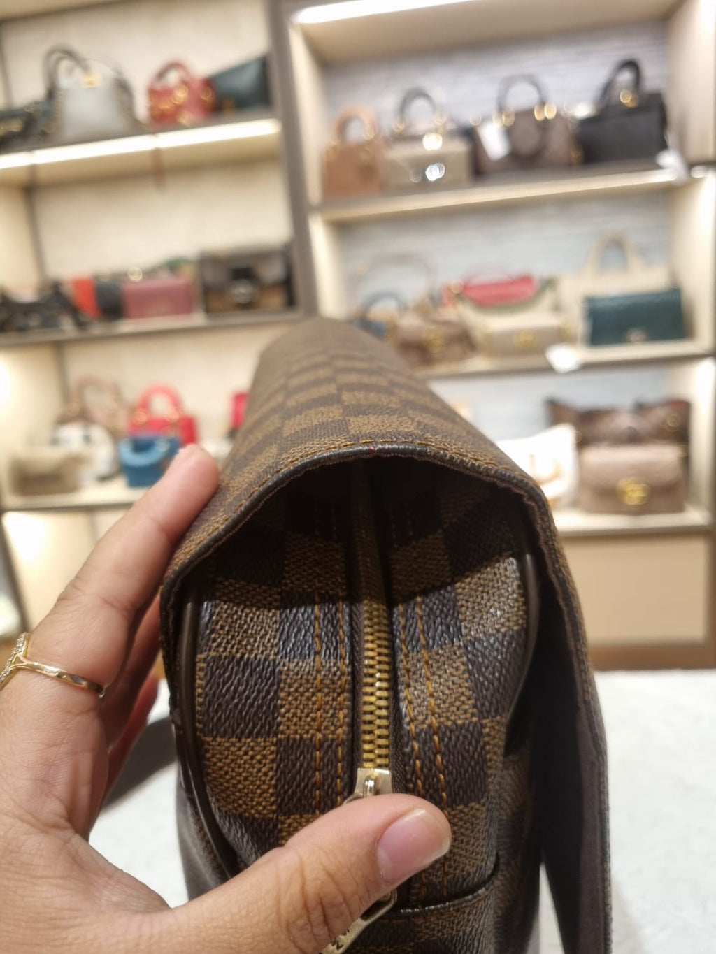 Louis Vuitton Mesenger Dam