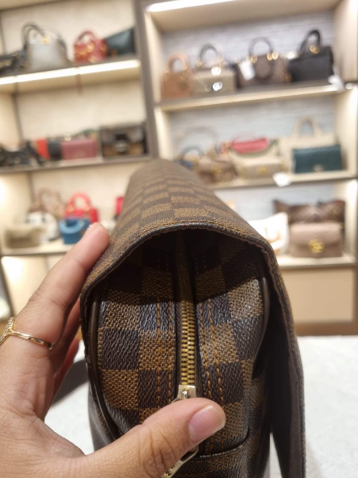 Louis Vuitton Mesenger Dam