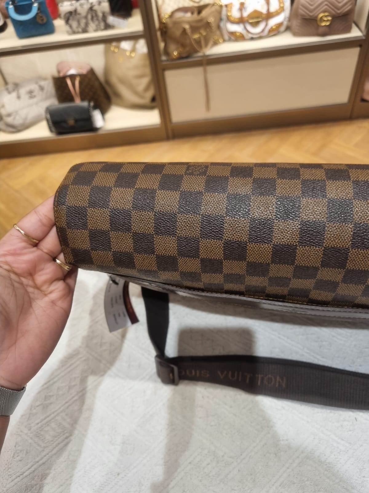 Louis Vuitton Mesenger Dam