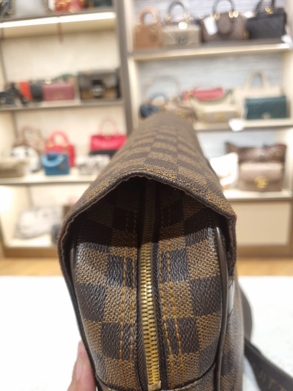 Louis Vuitton Mesenger Dam