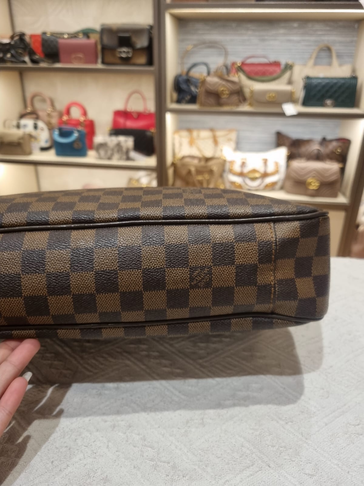 Louis Vuitton Mesenger Dam