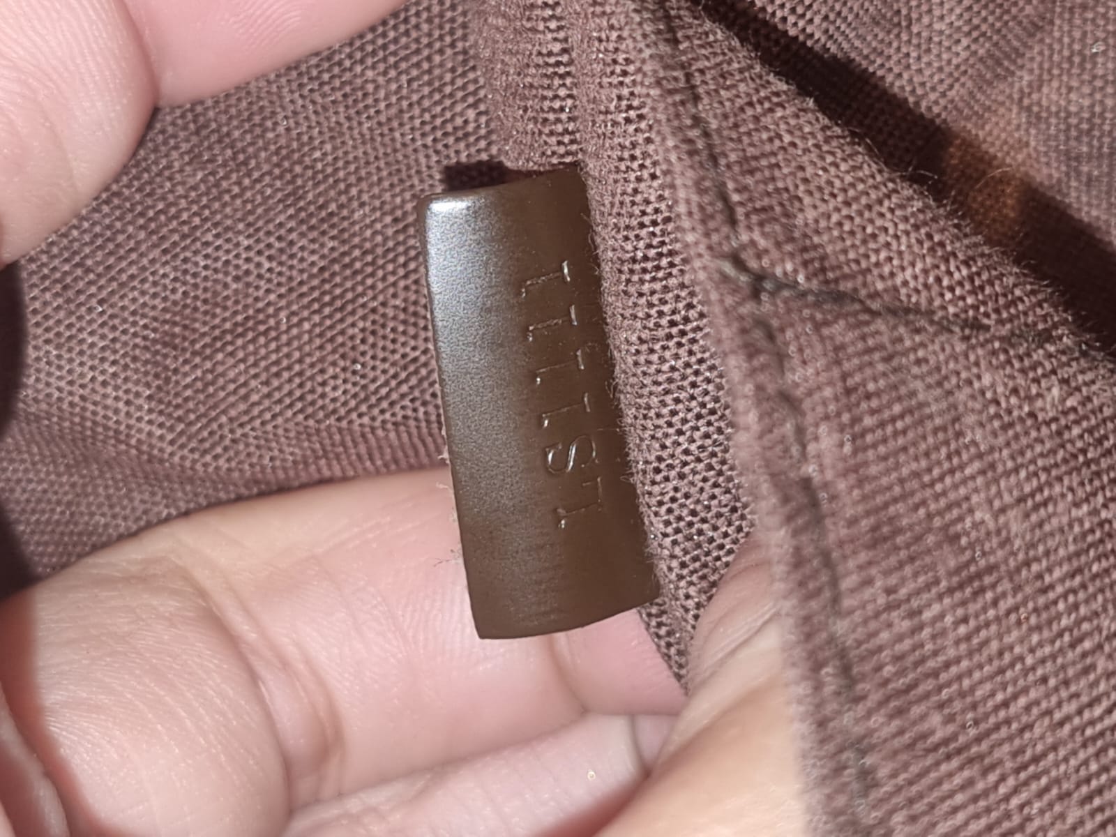 Louis Vuitton Mesenger Dam