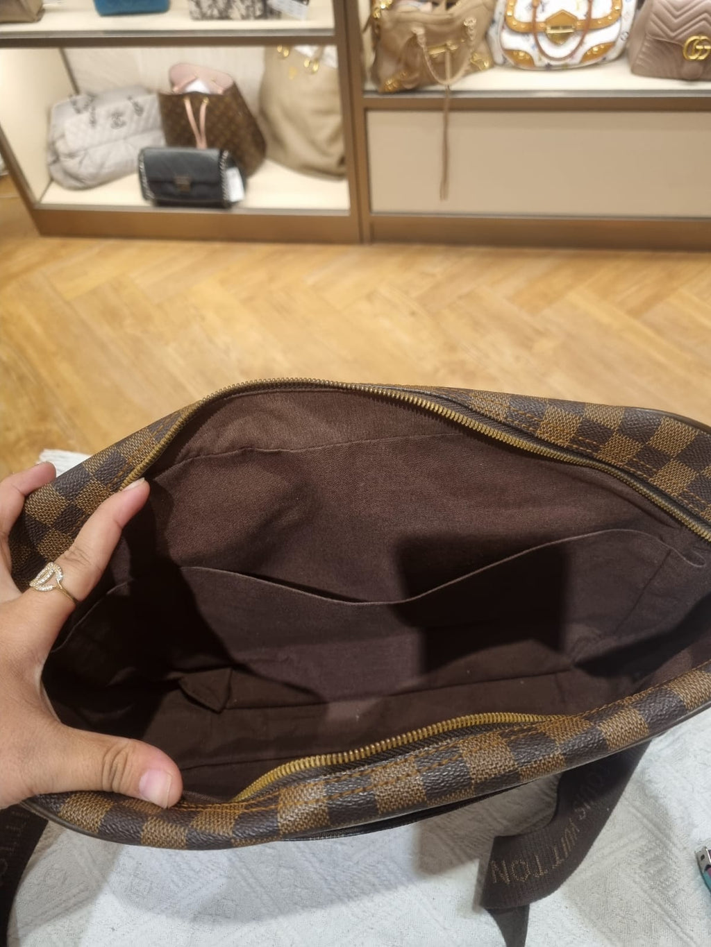 Louis Vuitton Mesenger Dam