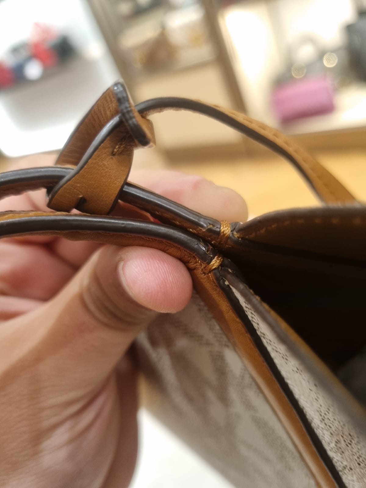 Michael Kors Totebag Vanilla Signature