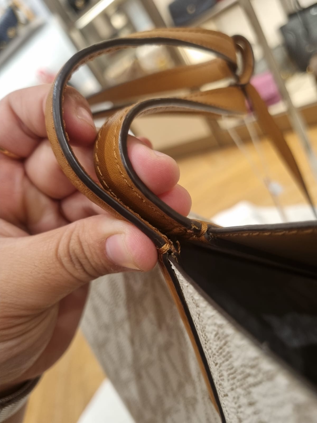 Michael Kors Totebag Vanilla Signature