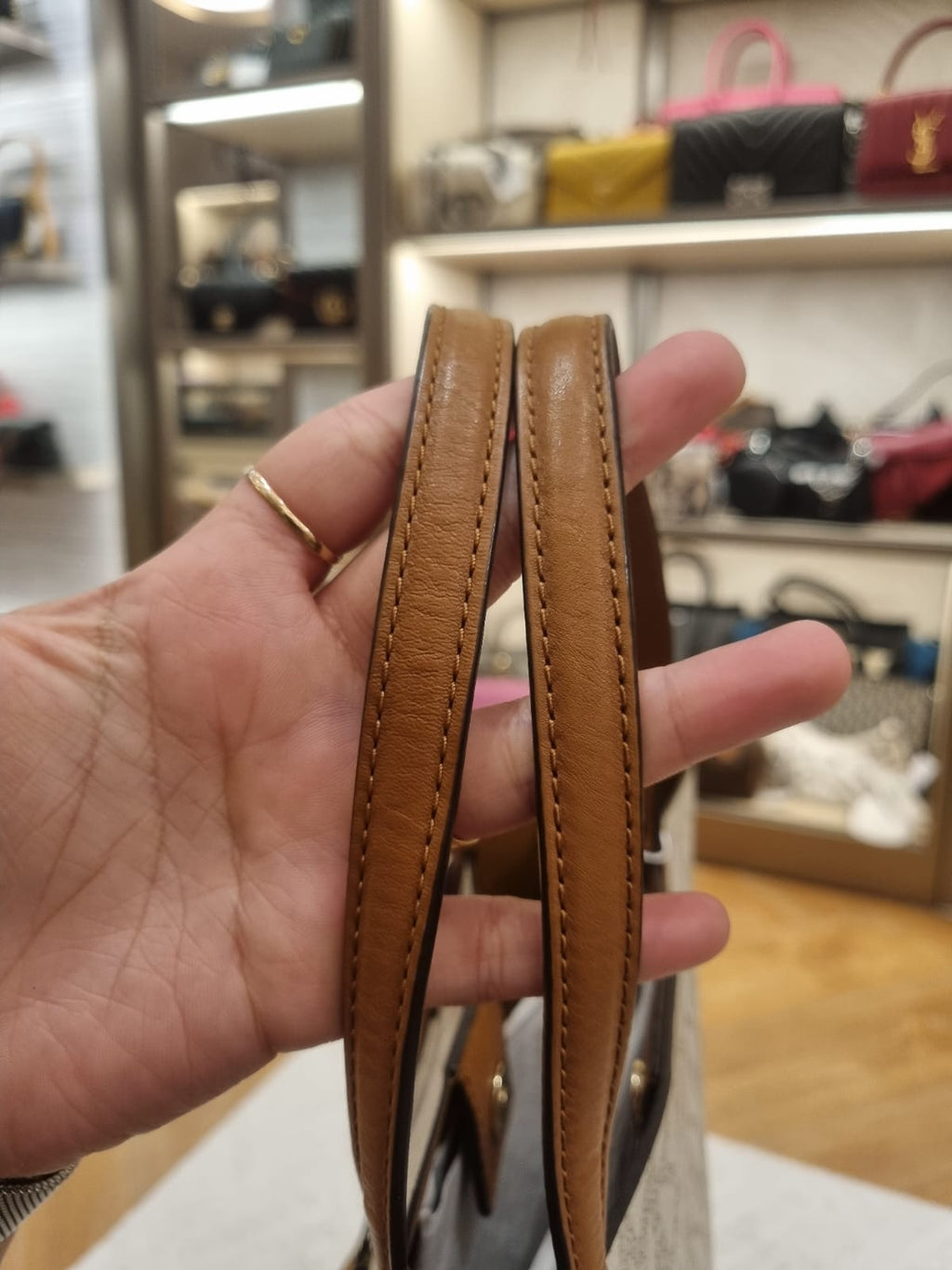 Michael Kors Totebag Vanilla Signature