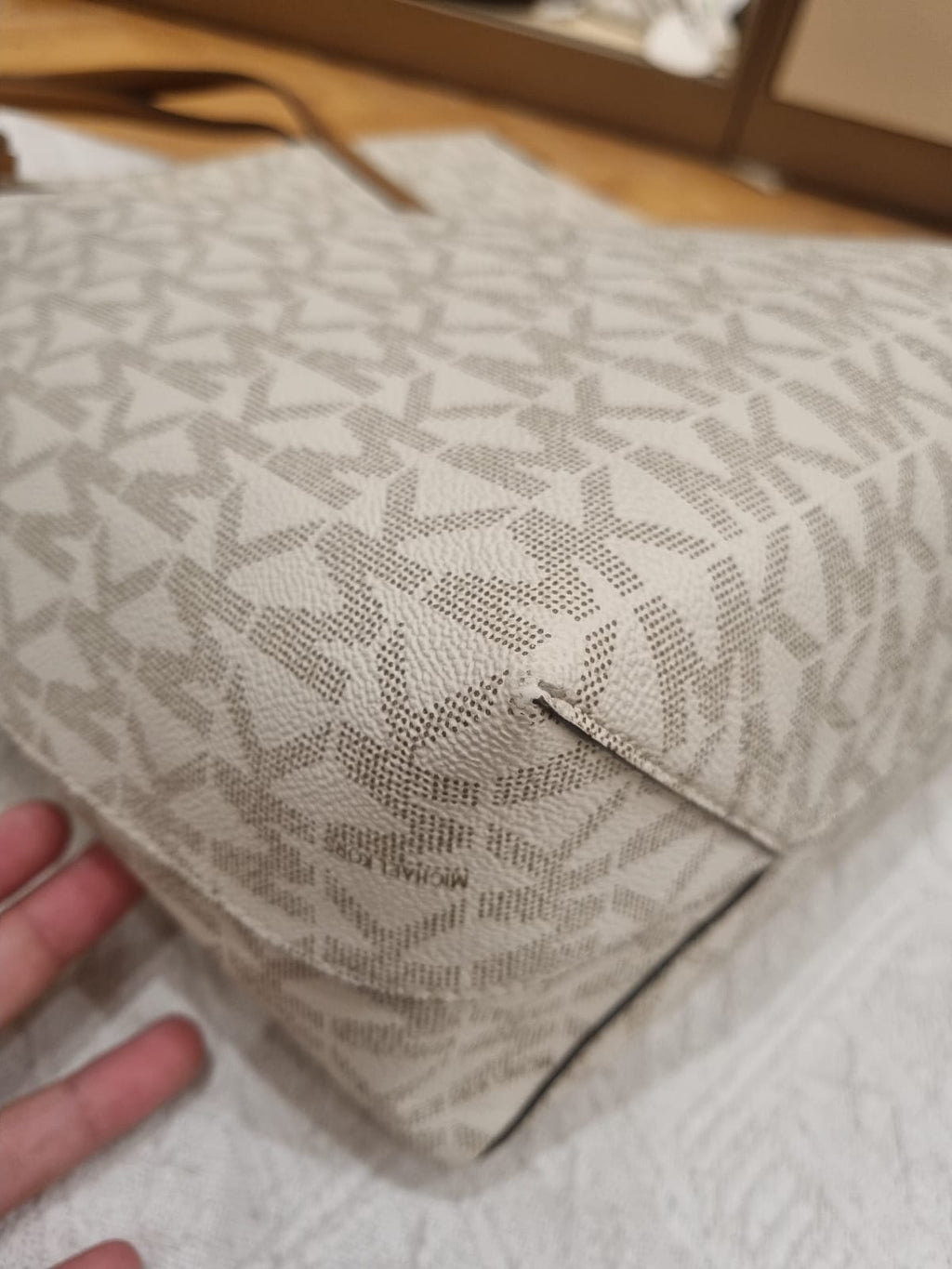 Michael Kors Totebag Vanilla Signature