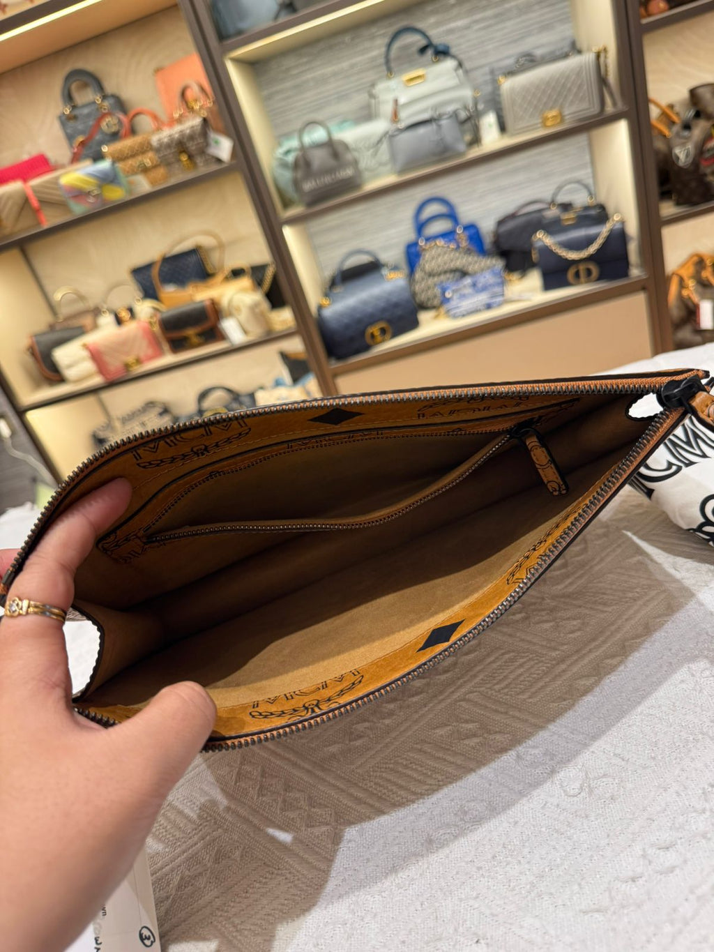 MCM Wrislet Cognac