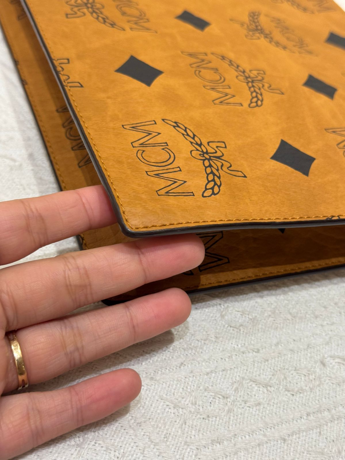 MCM Wrislet Cognac