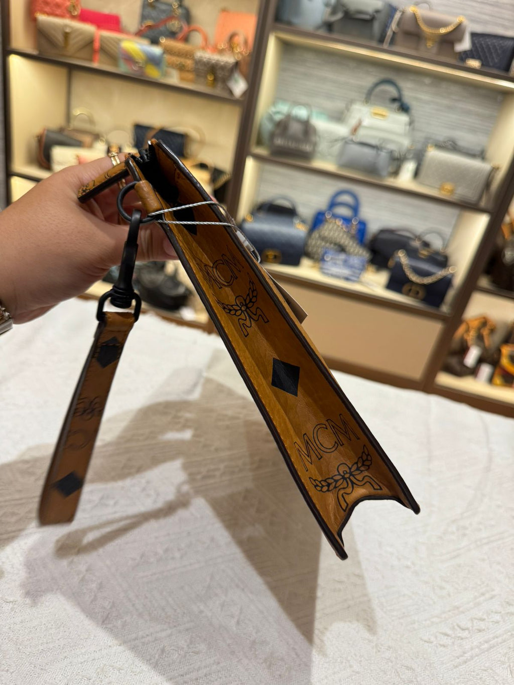 MCM Wrislet Cognac